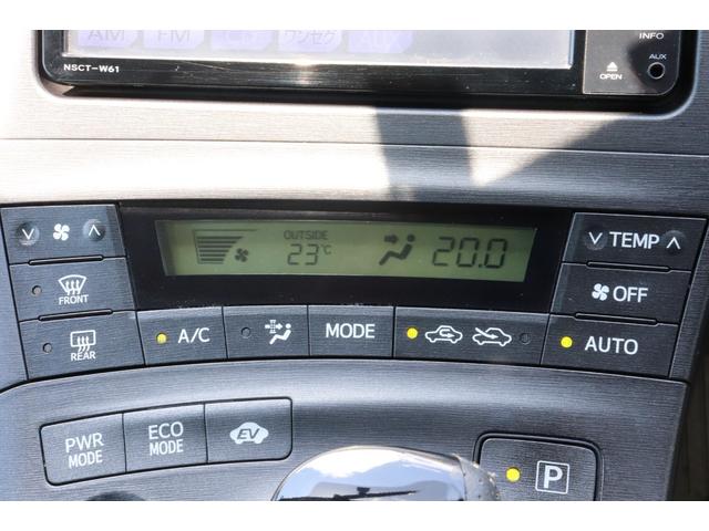 プリウス Ｌ　走行距離無制限　一年保証　車検整備付き　Ｐスタート　ＥＴＣ　盗難防止システム　Ｂカメラ　オートライト（16枚目）