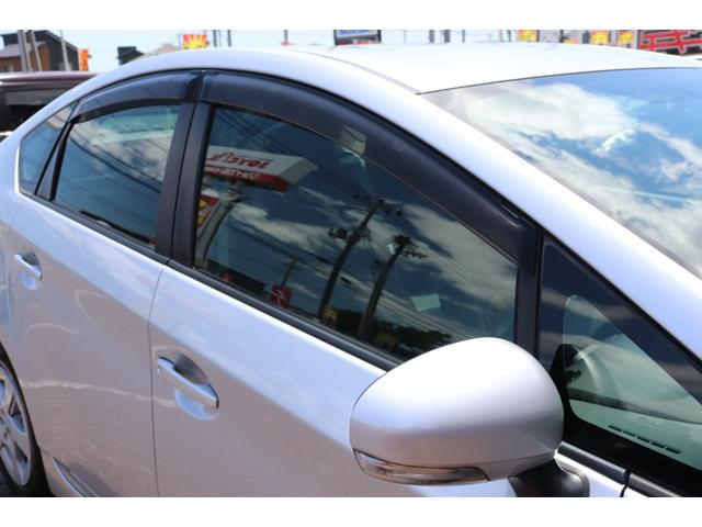 プリウス Ｌ　走行距離無制限　一年保証　車検整備付き　Ｐスタート　ＥＴＣ　盗難防止システム　Ｂカメラ　オートライト（30枚目）
