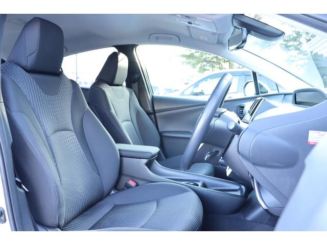 プリウス Ｓセーフティプラス　走行距離無制限１年保証　車検整備付き　純正ナビ　Ｂカメラ　クルーズコントロール　スマートキー　Ｐスタート　盗難防止システム　ＥＴＣ　ＨＩＤ　ＡＷ（8枚目）