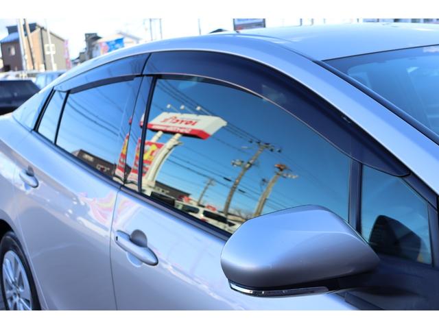 プリウス Ｓセーフティプラス　走行距離無制限１年保証　車検整備付き　純正ナビ　Ｂカメラ　クルーズコントロール　スマートキー　Ｐスタート　盗難防止システム　ＥＴＣ　ＨＩＤ　ＡＷ（33枚目）