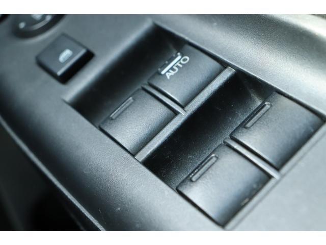 シャトル ハイブリッドＸ　走行距離無制限　１年保証　車検整備付き　ナビ　Ｂカメラ　ＴＶ　クルーズコントロール　ＰＵＳＨスタート　スマートキー　ＥＴＣ　ＨＩＤ　オートライト（28枚目）