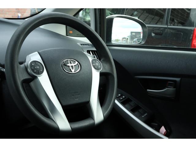 プリウス Ｌ　走行距離無制限１年保証　車検整備付き　ナビ　Ｂカメラ　ＡＷ　スマートキー　Ｐスタート　ＥＴＣ　オートライト（14枚目）