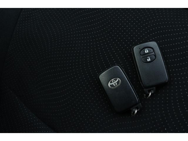 プリウス Ｌ　走行距離無制限１年保証　車検整備付き　ナビ　Ｂカメラ　ＡＷ　スマートキー　Ｐスタート　ＥＴＣ　オートライト（30枚目）