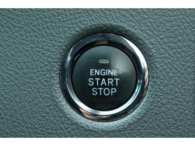 マークＸジオ ２４０ファイブスタイル　走行距離無制限１年保証　車検整備付き　スマートキ―　４ＷＤ（19枚目）