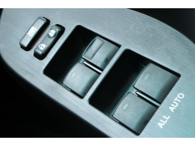 マークＸジオ ２４０ファイブスタイル　走行距離無制限１年保証　車検整備付き　スマートキ―　４ＷＤ（24枚目）