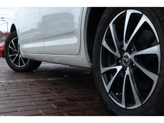 マークＸジオ ２４０ファイブスタイル　走行距離無制限１年保証　車検整備付き　スマートキ―　４ＷＤ（28枚目）