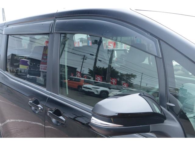 ヴォクシー Ｘ　走行距離無制限　１年保証　車検整備付き　ナビ　ＴＶ　Ｂカメラ　両側電動スライドドア　ＬＥＤヘッドライト　キーレス　ＥＴＣ　３列シート　ウォークスルー（31枚目）