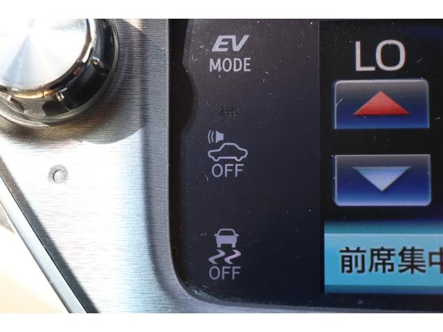 クラウンハイブリッド ロイヤルサルーンＧ　走行距離無制限　１年保証　車検整備付き　ナビ　Ｂカメラ　スマートキ―　純正ＡＷ　Ｐスタート　ＥＴＣ（32枚目）