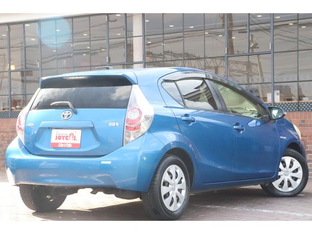 アクア S 走行距離無制限1年保証 車検整備付き ナビ Bカメラ スマートキ― Pスタート 電格ミラー HID シートヒーター(5枚目)