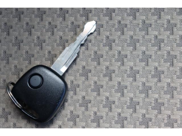 アルト Ｆ　走行距離無制限１年保証　車検整備付き　ナビ　キーレス　クリアランスソナー（24枚目）