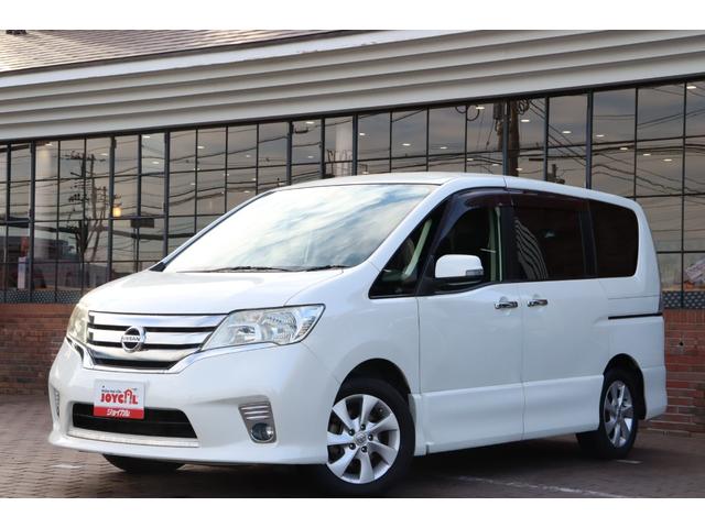 セレナ ハイウェイスター　走行距離無制限１年保証　車検整備付き　ナビ　Ｂカメラ　ＡＷ　クルーズコントロール　スマートキ―　Ｐスタート　ＥＴＣ　オートライト　ガラスルーフ　３列シート（5枚目）