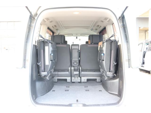 セレナ ハイウェイスター　走行距離無制限１年保証　車検整備付き　ナビ　Ｂカメラ　ＡＷ　クルーズコントロール　スマートキ―　Ｐスタート　ＥＴＣ　オートライト　ガラスルーフ　３列シート（15枚目）