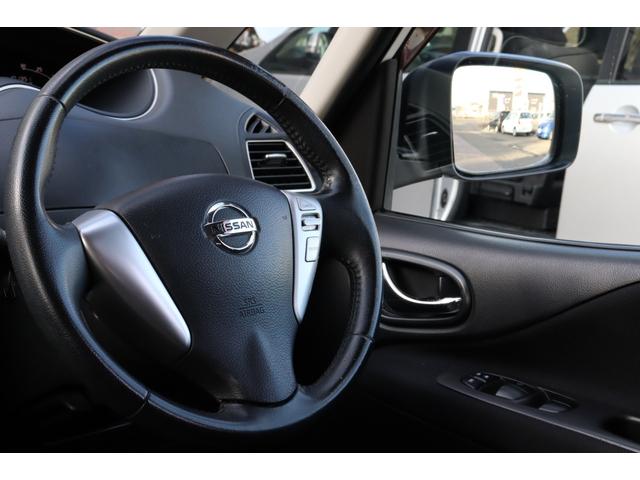 セレナ ハイウェイスター　走行距離無制限１年保証　車検整備付き　ナビ　Ｂカメラ　ＡＷ　クルーズコントロール　スマートキ―　Ｐスタート　ＥＴＣ　オートライト　ガラスルーフ　３列シート（17枚目）