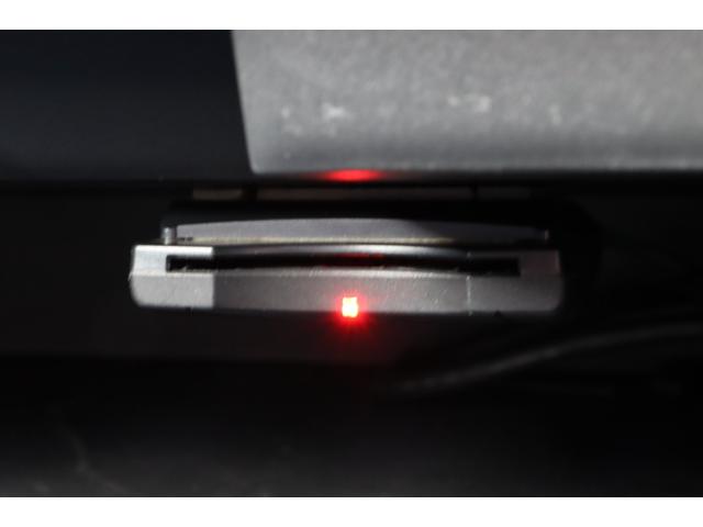 セレナ ハイウェイスター　走行距離無制限１年保証　車検整備付き　ナビ　Ｂカメラ　ＡＷ　クルーズコントロール　スマートキ―　Ｐスタート　ＥＴＣ　オートライト　ガラスルーフ　３列シート（29枚目）