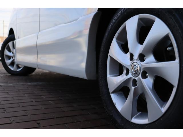 セレナ ハイウェイスター　走行距離無制限１年保証　車検整備付き　ナビ　Ｂカメラ　ＡＷ　クルーズコントロール　スマートキ―　Ｐスタート　ＥＴＣ　オートライト　ガラスルーフ　３列シート（39枚目）