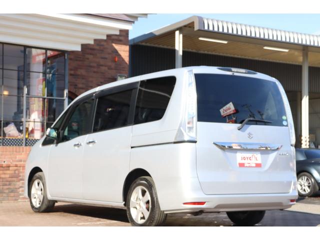 ランディ ２．０Ｘ　Ｓ－ハイブリッド　保証付　車検整備付　社外ＡＷ　クルーズコントロール　スマートキ―　Ｐスタート　盗難防止システム　電格ミラー　オートライト　３列シート（7枚目）