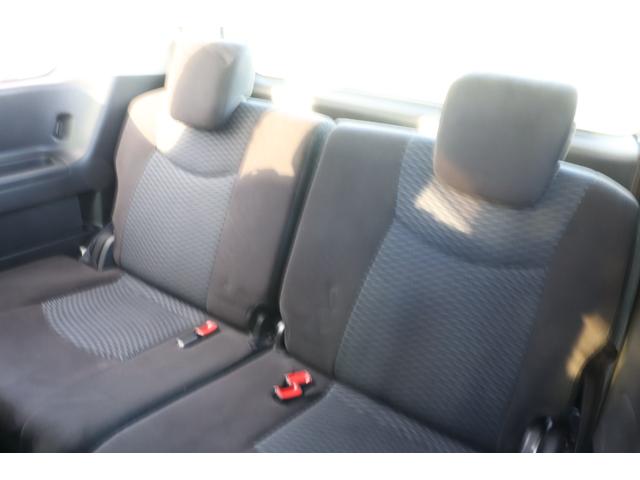 ランディ ２．０Ｘ　Ｓ－ハイブリッド　保証付　車検整備付　社外ＡＷ　クルーズコントロール　スマートキ―　Ｐスタート　盗難防止システム　電格ミラー　オートライト　３列シート（12枚目）