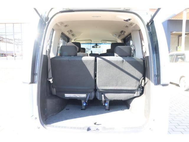 ランディ ２．０Ｘ　Ｓ－ハイブリッド　保証付　車検整備付　社外ＡＷ　クルーズコントロール　スマートキ―　Ｐスタート　盗難防止システム　電格ミラー　オートライト　３列シート（13枚目）
