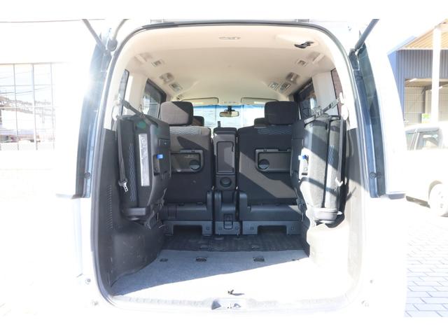 ランディ ２．０Ｘ　Ｓ－ハイブリッド　保証付　車検整備付　社外ＡＷ　クルーズコントロール　スマートキ―　Ｐスタート　盗難防止システム　電格ミラー　オートライト　３列シート（14枚目）