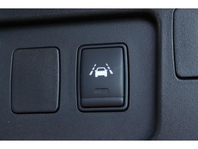 ランディ ２．０Ｘ　Ｓ－ハイブリッド　保証付　車検整備付　社外ＡＷ　クルーズコントロール　スマートキ―　Ｐスタート　盗難防止システム　電格ミラー　オートライト　３列シート（23枚目）