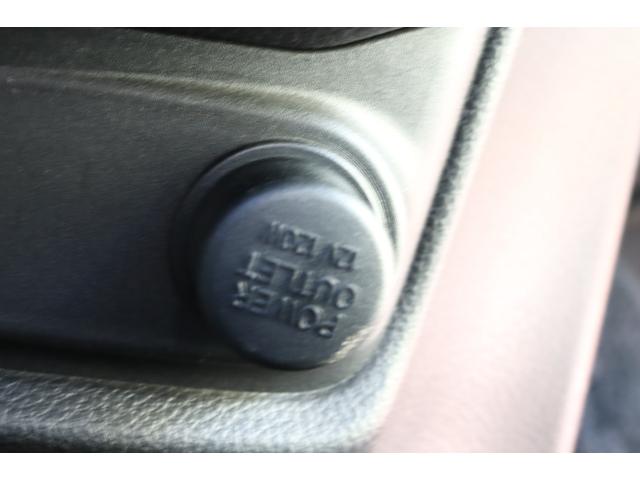 ランディ ２．０Ｘ　Ｓ－ハイブリッド　保証付　車検整備付　社外ＡＷ　クルーズコントロール　スマートキ―　Ｐスタート　盗難防止システム　電格ミラー　オートライト　３列シート（27枚目）