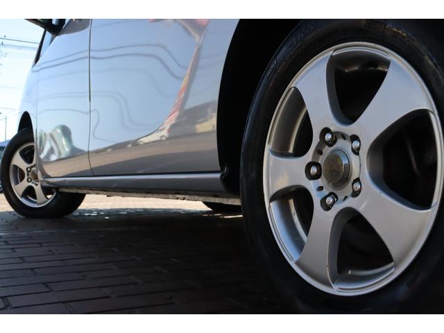 ランディ ２．０Ｘ　Ｓ－ハイブリッド　保証付　車検整備付　社外ＡＷ　クルーズコントロール　スマートキ―　Ｐスタート　盗難防止システム　電格ミラー　オートライト　３列シート（31枚目）