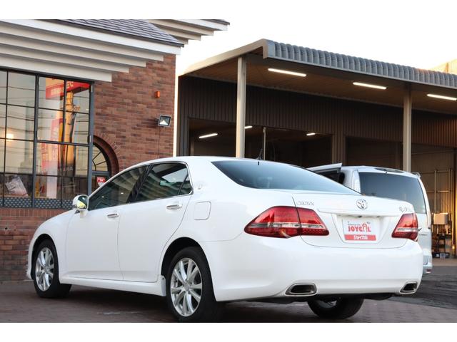 クラウン ロイヤルサルーン 保証付車検整備付き ナビ Bカメラ スマートキ― 本革シート パワーシート ETC Pスタート オートライト(7枚目)