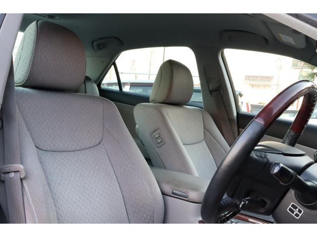 クラウン ロイヤルサルーン 保証付車検整備付き ナビ Bカメラ スマートキ― 本革シート パワーシート ETC Pスタート オートライト(9枚目)