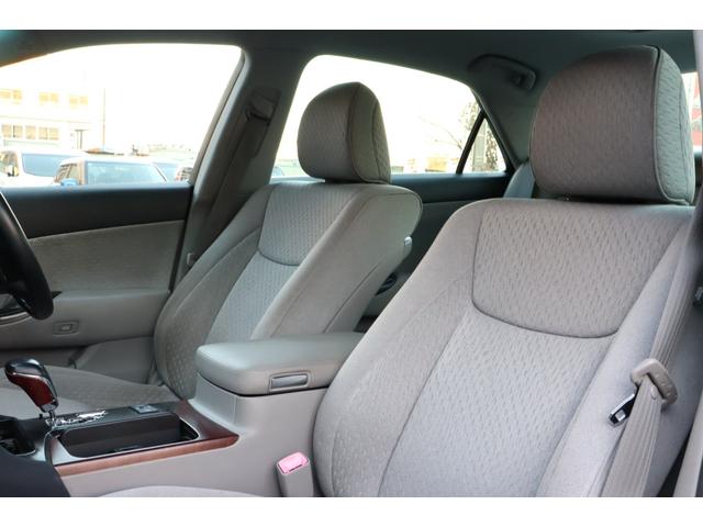 クラウン ロイヤルサルーン 保証付車検整備付き ナビ Bカメラ スマートキ― 本革シート パワーシート ETC Pスタート オートライト(10枚目)