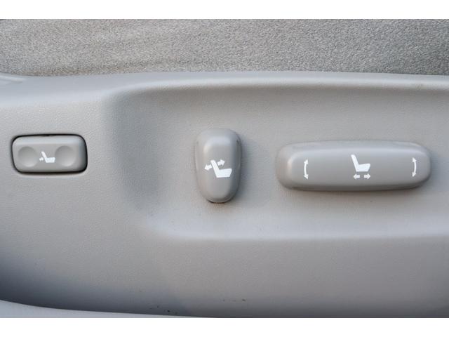 クラウン ロイヤルサルーン 保証付車検整備付き ナビ Bカメラ スマートキ― 本革シート パワーシート ETC Pスタート オートライト(28枚目)