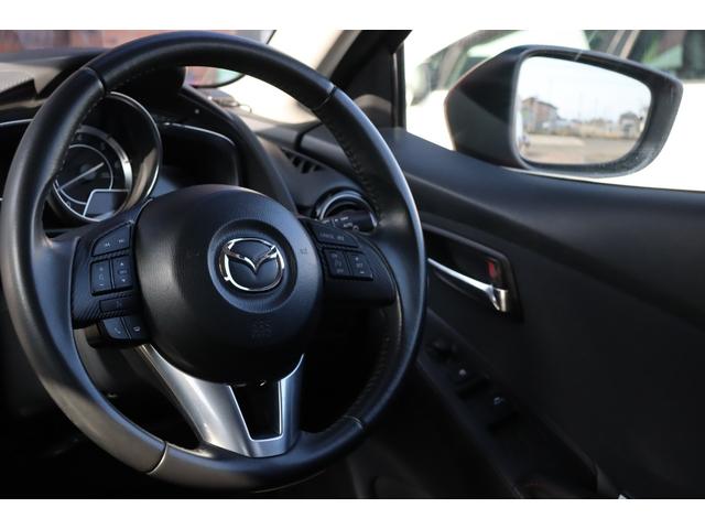 スレなど少ないステアリング！！いつも触る部分ですので質感は良い方がいいですね★