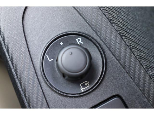 ≪電動格納ミラー≫狭い駐車場でもワンタッチ格納！