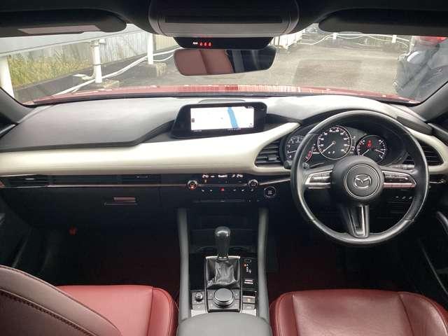 ＭＡＺＤＡ３ファストバック １５Ｓ　１００周年　特別記念車　ＡＷＤ　ＢＯＳＥ　ナビ　３６０°ビューモニター　ＥＴＣ（5枚目）