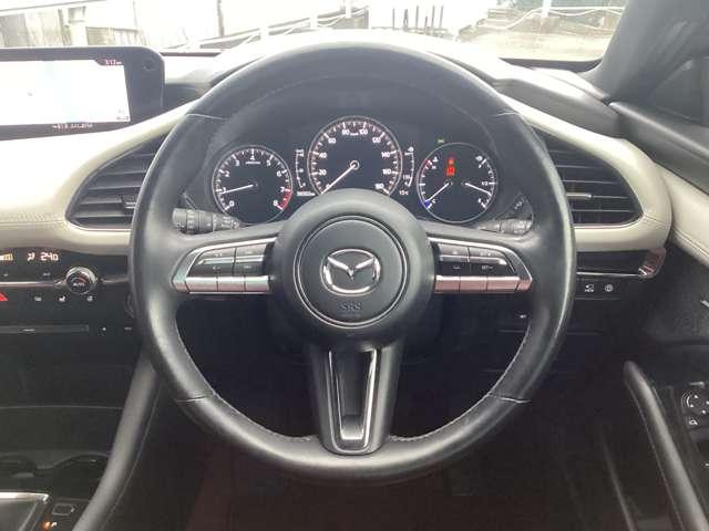 ＭＡＺＤＡ３ファストバック １５Ｓ　１００周年　特別記念車　ＡＷＤ　ＢＯＳＥ　ナビ　３６０°ビューモニター　ＥＴＣ（8枚目）