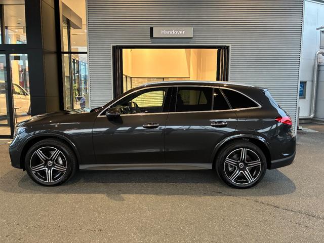 ＧＬＣ ＧＬＣ３５０ｅ　４Ｍポーツ　エディションスター　ＧＬＣ３５０ｅ　４ＭＡＴＩＣスポーツ　エディションスター／パノラミックスライディングルーフ／ＡＭＧレザーエクスクルーシブパッケージ／ＭＰ２０２５０１／メモリー付きパワーシート（4枚目）