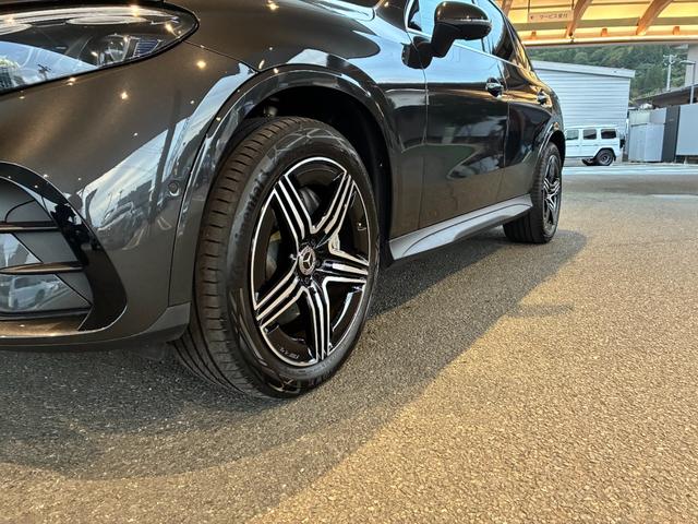 ＧＬＣ ＧＬＣ３５０ｅ　４Ｍポーツ　エディションスター　ＧＬＣ３５０ｅ　４ＭＡＴＩＣスポーツ　エディションスター／パノラミックスライディングルーフ／ＡＭＧレザーエクスクルーシブパッケージ／ＭＰ２０２５０１／メモリー付きパワーシート（12枚目）