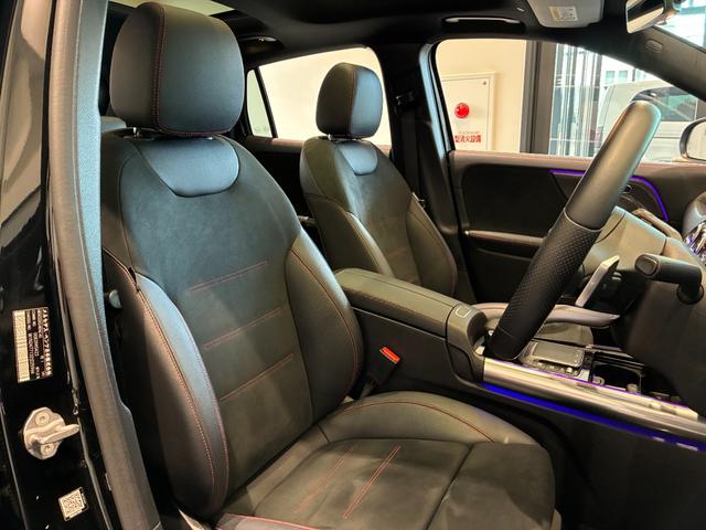 ＧＬＡクラス ＧＬＡ２００ｄ　４マチック　ＡＭＧライン　パノラミックスライディングルーフ／ＡＭＧライン／ナビゲーションパッケージ／前席シートヒーター／前席メモリー付きパワーシート（12枚目）