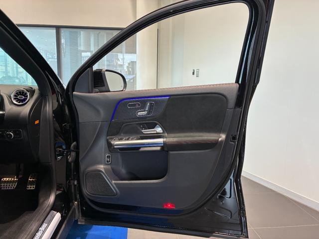 ＧＬＡクラス ＧＬＡ２００ｄ　４マチック　ＡＭＧライン　パノラミックスライディングルーフ／ＡＭＧライン／ナビゲーションパッケージ／前席シートヒーター／前席メモリー付きパワーシート（14枚目）