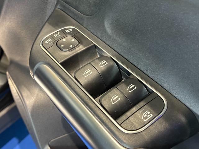 ＧＬＡクラス ＧＬＡ２００ｄ　４マチック　ＡＭＧライン　パノラミックスライディングルーフ／ＡＭＧライン／ナビゲーションパッケージ／前席シートヒーター／前席メモリー付きパワーシート（16枚目）