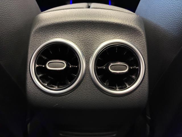 ＧＬＡクラス ＧＬＡ２００ｄ　４マチック　ＡＭＧライン　パノラミックスライディングルーフ／ＡＭＧライン／ナビゲーションパッケージ／前席シートヒーター／前席メモリー付きパワーシート（25枚目）