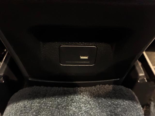 ＧＬＡクラス ＧＬＡ２００ｄ　４マチック　ＡＭＧライン　パノラミックスライディングルーフ／ＡＭＧライン／ナビゲーションパッケージ／前席シートヒーター／前席メモリー付きパワーシート（26枚目）