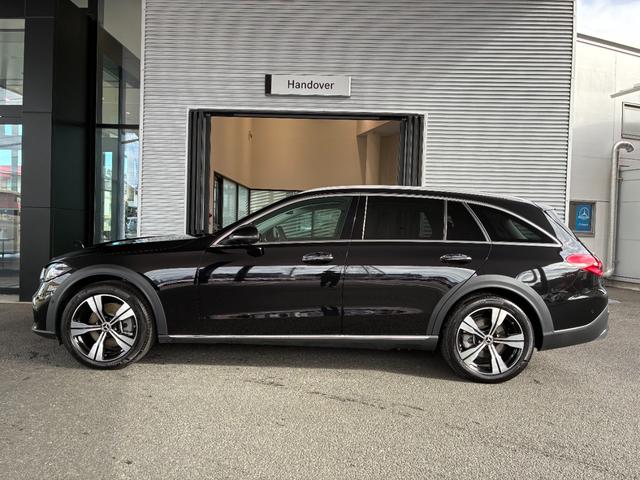 Ｃクラスオールテレイン Ｃ２２０ｄ　４マチック　オールテレイン　レザーエクスクルーシブパッケージ／Ｂｕｒｍｅｓｔｅｒ／メモリー付きパワーシート／パノラミックスライディングルーフ／ヘッドアップディスプレイ（4枚目）