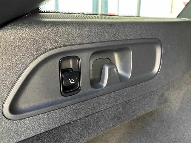 Ｅクラスオールテレイン Ｅ２２０ｄ　４マチック　オールテレイン　Ｅ２２０ｄ　４マチック　オールテレイン（５名）／アドバンスドＰＫＧ／デジタルインテリアパッケージ／レザーエクスクルーシブパッケージ／ベンチレーション／シートヒーター／パノラミックスライディングルーフ（9枚目）