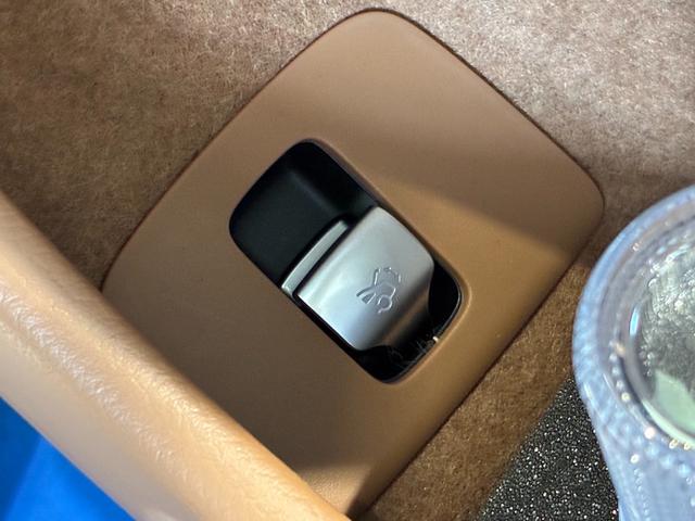 Ｅクラスオールテレイン Ｅ２２０ｄ　４マチック　オールテレイン　Ｅ２２０ｄ　４マチック　オールテレイン（５名）／アドバンスドＰＫＧ／デジタルインテリアパッケージ／レザーエクスクルーシブパッケージ／ベンチレーション／シートヒーター／パノラミックスライディングルーフ（41枚目）