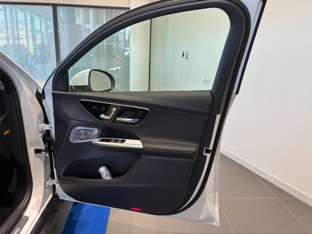 GLC GLCクーペ220d 4MATIC AMGライン パノラミックスライディングルーフ/AMGライン/AMGレザーEXPK/ドライバーズPK/MP202502(15枚目)