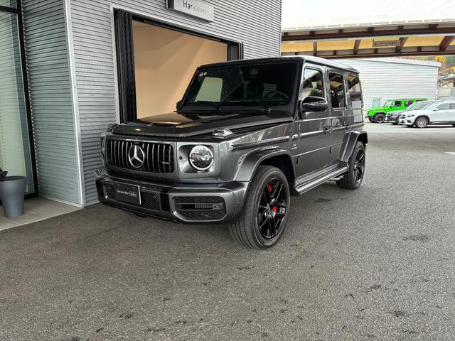 Gクラス G63 4WD 左H AMGナイトPK/グラファイトメタリック/マットブラック21インチAMG5ツインスポーク/AMGカーボンファイバー/G manufakuturプログラム/G manufakuturインテリアプラスPK(3枚目)