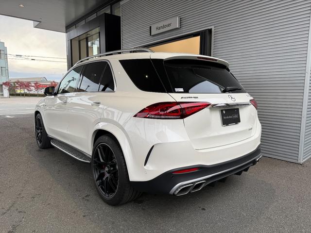 GLE GLE63 S 4マチック+ ダイヤモンドホワイト/マットブラック22インチAMGクロススポーク/AMGカーボンインテリア(5枚目)