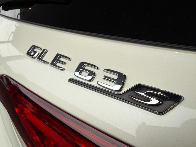 GLE GLE63 S 4マチック+ ダイヤモンドホワイト/マットブラック22インチAMGクロススポーク/AMGカーボンインテリア(14枚目)