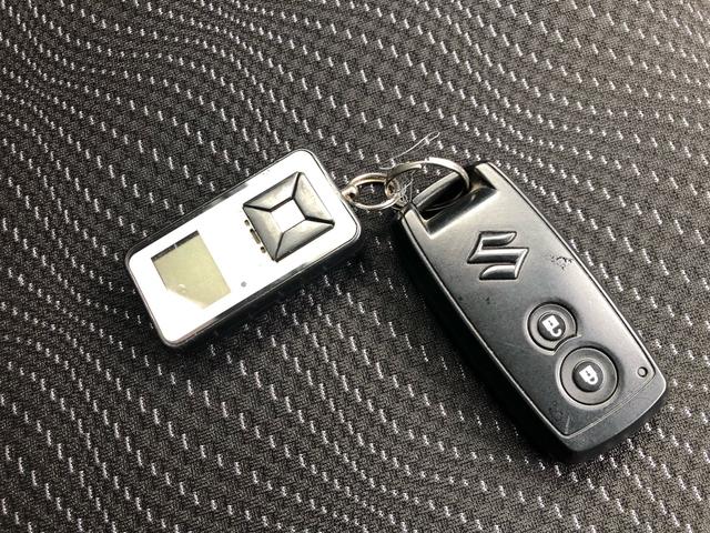 ワゴンR スティングレーT フルフラットシート 盗難防止 パワーウインドウ 運転席助手席エアバッグ キーレスエントリー 衝突安全ボディ パワステ ベンチシート エアバック 4WD エアコン シートヒーター スマートエントリー(11枚目)