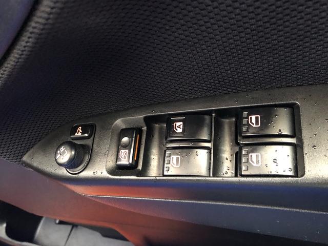 ムーヴ カスタム　Ｘ　ダブルエアバッグ　ベンチシートフルフラット　インテリキー　盗難警報装置　運転席エアバック　ベンチ　キーレスエントリー　ＡＢＳ付き　パワステ　エアコン　衝突安全ボディ　パワーウィンドー（16枚目）